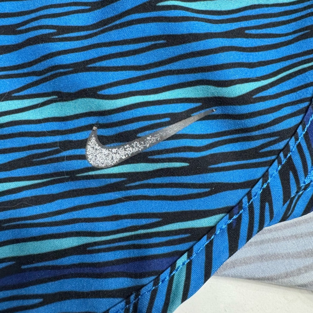 Nike Dri Fit Athletic Running Shorts Womens Size Medium Blue Wave Pattern - Picture 2 of 6